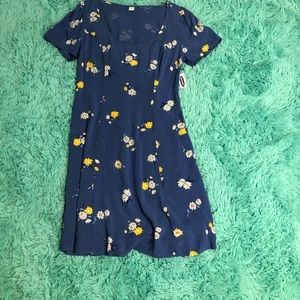 ⬇️PRICE DROP NWT Old Navy Blue Flower Dress